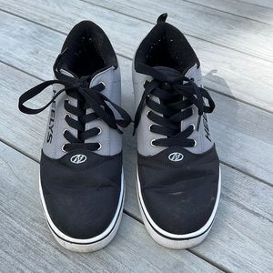 Heely’s Mens in Great Condtion